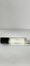 Load image into Gallery viewer, Fragrance Roller (10 ml)
