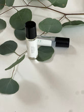 Load image into Gallery viewer, Fragrance Roller (10 ml)